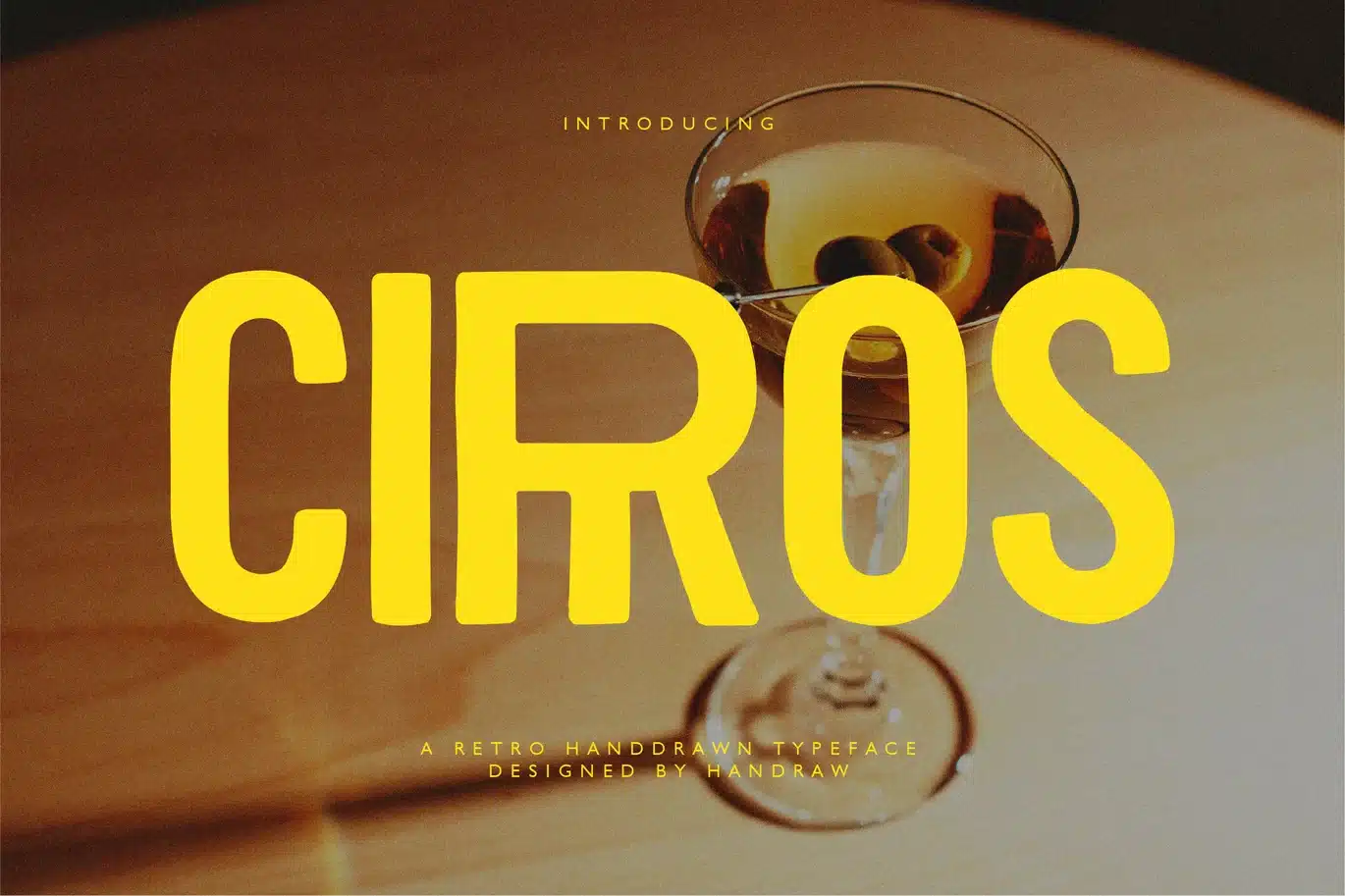 Cirros – Retro Display Font font preview