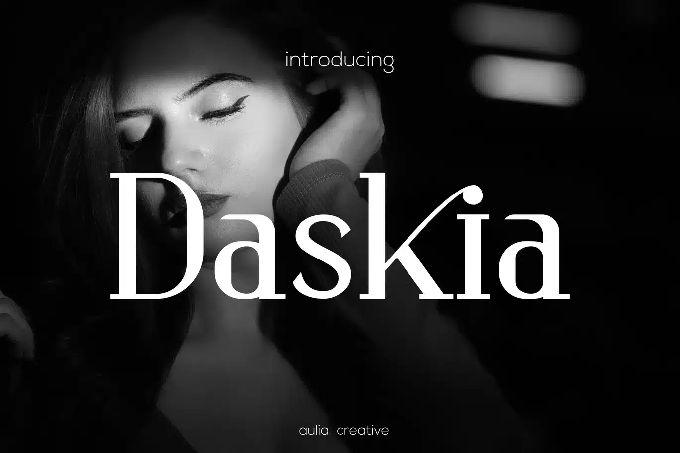 Daskia – Serif Display Font font preview